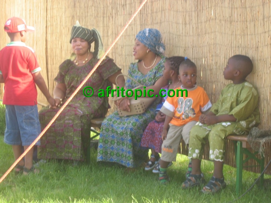 ../Images/AfricaFestival-26-27-28May05 027.jpg